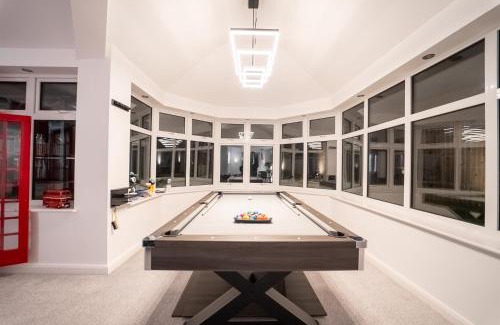 Northwood House | Luxury 3 bed Retreat with Hot tub