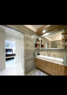 Pomona Villa | Luxury 3-Bed Retreat with Pool & Jacuzzi 10min from OR Tambo