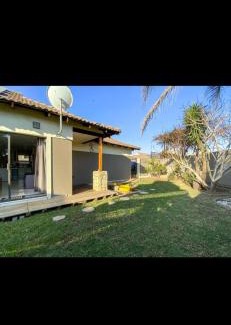 Pomona Villa | Luxury 3-Bed Retreat with Pool & Jacuzzi 10min from OR Tambo