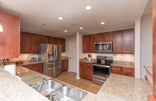 St. Augustine Condo | Luxury 3 bedroom 2 bath Condo in World Golf Village. Quiet location near pool.