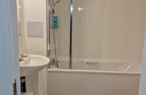 Barking Apartment | Luxury 3 Bedroom Apartment In Barking Town Centre
