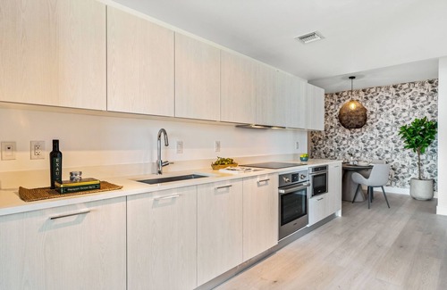 Edgewater Apartment | Luxury 3 bedroom apartment for rent in Edgewater
