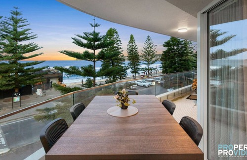 Manly Apartment | Luxury 3 Bedroom Apartment Steps from World Famous Manly Beach