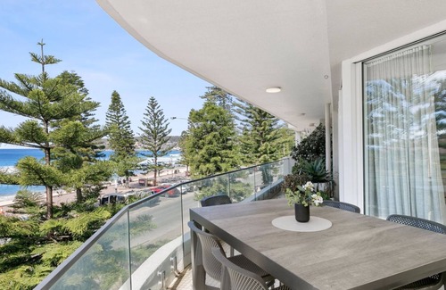 Manly Apartment | Luxury 3 Bedroom Apartment Steps from World Famous Manly Beach