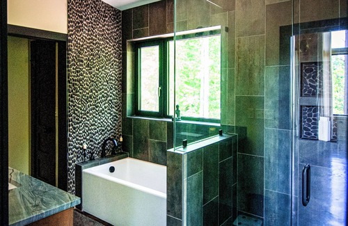 Brevard Cabin | Luxury 3-bedroom cabin in Brevard with Mountain View’s, creek and waterfalls