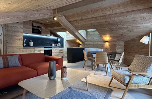 Les Allues Apartment | Luxury 3-Bedroom Duplex in Méribel-Mottaret - Ski In/Ski Out, Mountain Views, Hotel Services