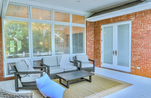 McAlester House | Luxury 3-Bedroom Home on Golf-Course in McAlester