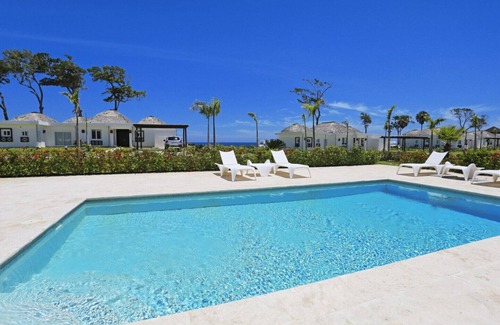 La Esplanada House | Luxury 3 bedroom villa on second line