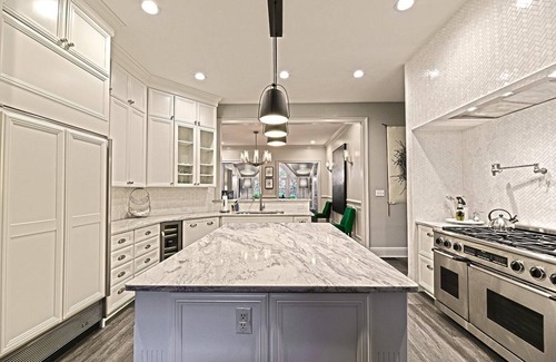 Asheville House | Luxury 3 Kng, 1 Qn, 4.5 Bth, Gourmet Kitchen, Pavilion w/Fireplace, Pond