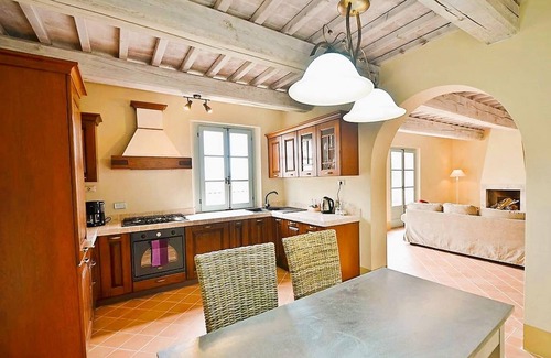 Trequanda Apartment | Luxury 3 Rooms Apt Olives in Siena Resort