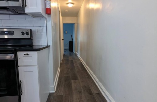 Primos Secane House | Luxury 3bed 1bath with free parking. Close to Philadelphia airport