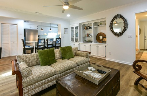 Charleston House | Luxury 3BR/ 2.5 BA Townhouse on James Island