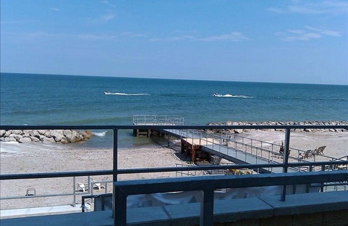 Geneva-on-the-Lake Condo | LUXURY 3BR/2BA LAKEFRONT CONDO Private beach-indoor pool-perfect for families!