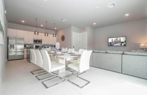 Reunion Apartment | Luxury 3BR at Reunion Resort - Near Disney!
