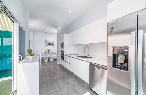 Samara Villa | Luxury 3BR Home w/Pool, Near Beach & Downtown