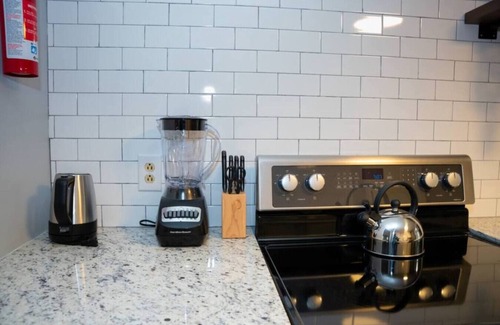 Winston - Salem House | Luxury 3BR Townhome - Sleep 6