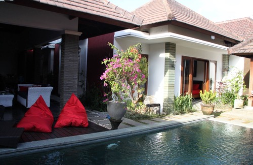 Nakula Villa | Luxury 3BR villa close to Double Six beach