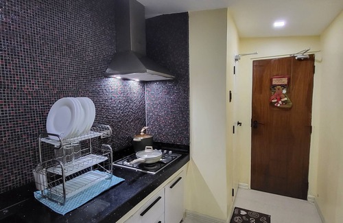 Batangas City Villa | Luxury 3BR Villa w Plunge Pool near SM Batangas (Instagram-Worthy!)