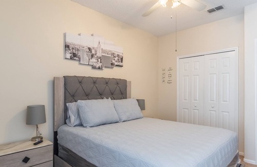 Sunset Ridge House | Luxury 4 bed 2 bath vacation home in Davenport FL