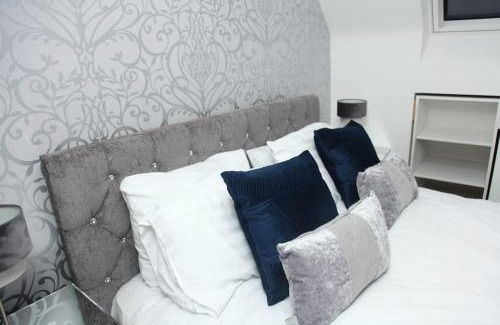 Swindon House | Luxury 4 bed house in Swindon
