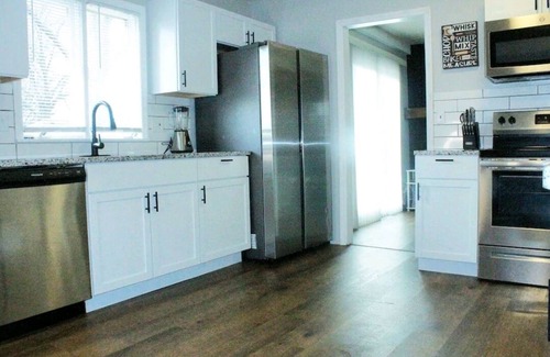 Kansas City House | Luxury 4 Bed Room Near Stadium