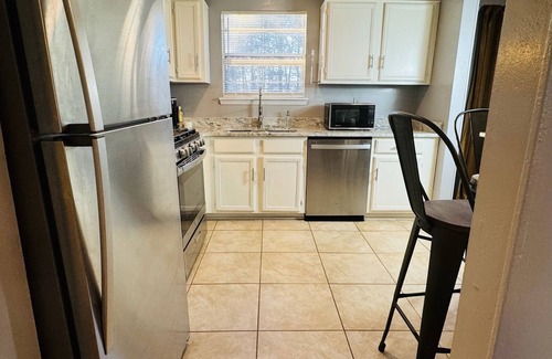 Decatur House | Luxury 4 Bedroom Home in Greater Decatur! Family, Friends, and Fun! FFF!