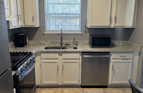 Decatur House | Luxury 4 Bedroom Home in Greater Decatur! Family, Friends, and Fun! FFF!