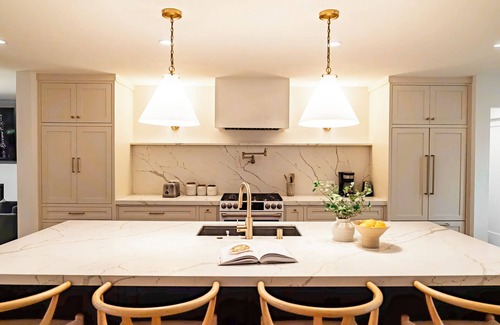 Southeast Anaheim House | Luxury 4-bedroom house near Disney with Pool, Wifi & AC