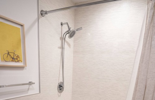 Porter Square House | Luxury 4 Bedroom Modern Townhouse Close to Harvard w/ Parking