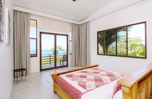 Dominicalito House | Luxury 4-bedroom Ocean View Home in Dominical