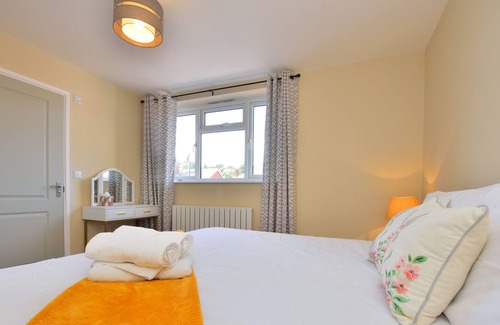 Winchester House | Luxury 4 bedroom on-suite house with free parking