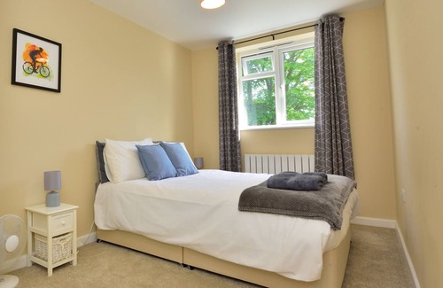 Winchester House | Luxury 4 bedroom on-suite house with free parking