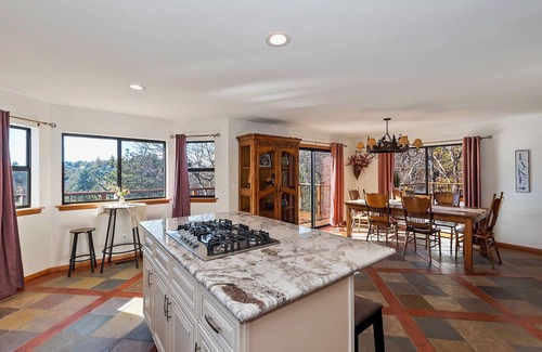 Lake Arrowhead Ski Chalet | Luxury 4-bedroom chalet with stunning views in Arrowhead Woods