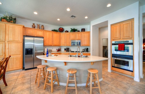 Sienna Canyon Villa | Luxury 4 Beds 3 Bath + TV Rm Private Pool. View! Golf & Trails. Great Location!
