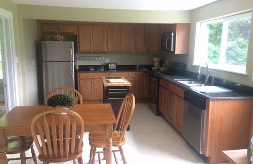 Fayetteville House | Luxury 4 Br Downtown Historic Home, Walk to Restaurants, Shops and NRG Park.