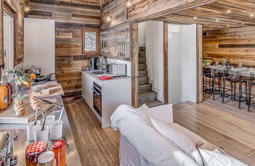 Les Brevieres Ski Chalet | Luxury 4* Chalet in Tignes - 6 bedrooms, 6 bathrooms, parking, wifi