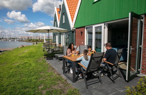 Volendam House | Luxury 4-person bungalow in the holiday park Landal Volendam