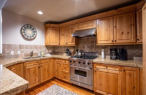 Deer Valley Condo | Luxury 4bd/5 bath - Deer Valley -Mnt Bikers Dream!
