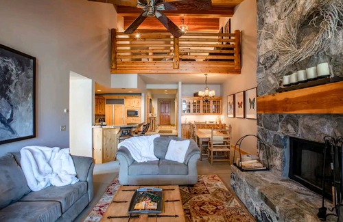 Deer Valley Condo | Luxury 4bd/5 bath - Deer Valley -Mnt Bikers Dream!
