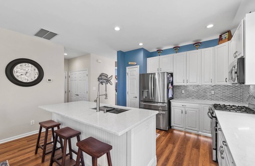 Ocean View House | Luxury 4BD Bear Trap Dunes Retreat! Townhome with Community Pool, Free WIFI, Golf, Beach Shuttle, Tennis and more!