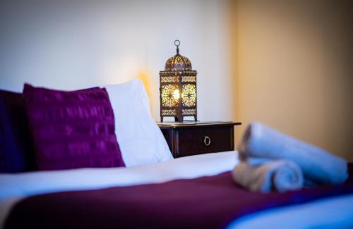 Bonnybridge Villa | Luxury 4BR, Free Parking, Near Beach, Sleeps 8