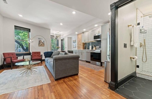 Shaw Apartment | Luxury 4BR Home - Historic Heart of DC
