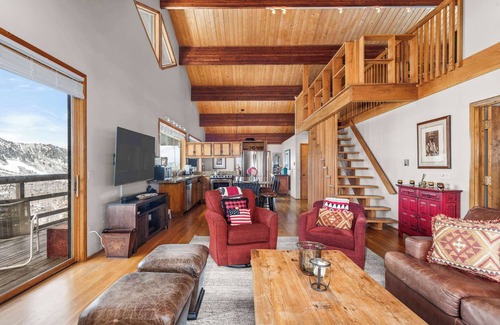 Mountain Valley House | Luxury 4BR Mountain Retreat in Aspen