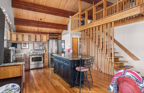 Mountain Valley House | Luxury 4BR Mountain Retreat in Aspen