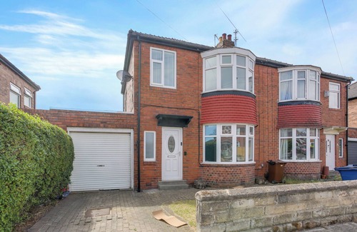 Newcastle-upon-Tyne House | Luxury 5 Bedroom Home in Newcastle