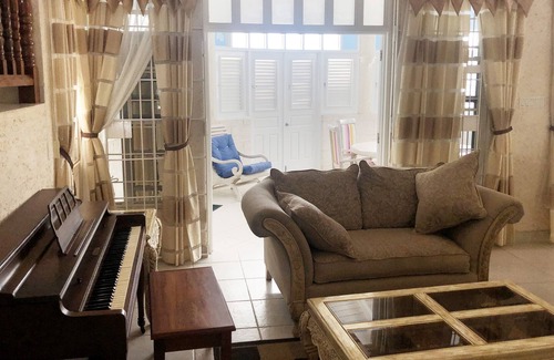 Paynes Bay Villa | Luxury 5 Bed Villa with Pool , West Coast Barbados