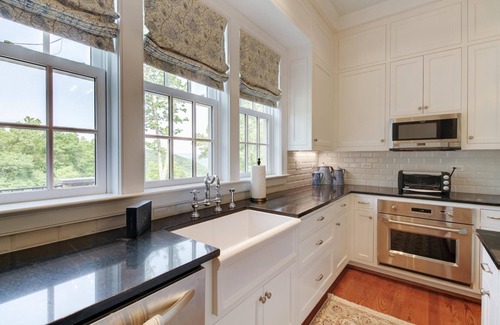 Valley Springs House | Luxury 5-Bedroom Home with Mountain Views