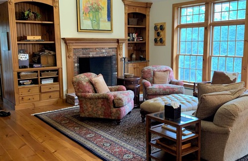 West Hartford House | Luxury 5-bedroom house in Quechee near golf and Quechee Club
