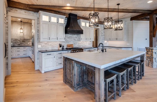 Salem House | Luxury 5 Bedroom Lake Keowee Home with Dock