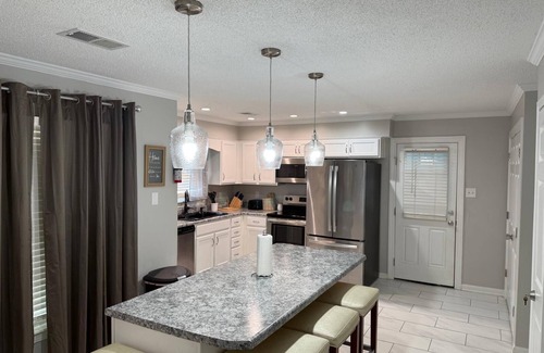 Cordova House | Luxury 5-Bedroom Retreat with Private Pool - Upscale Getaway with King Beds.